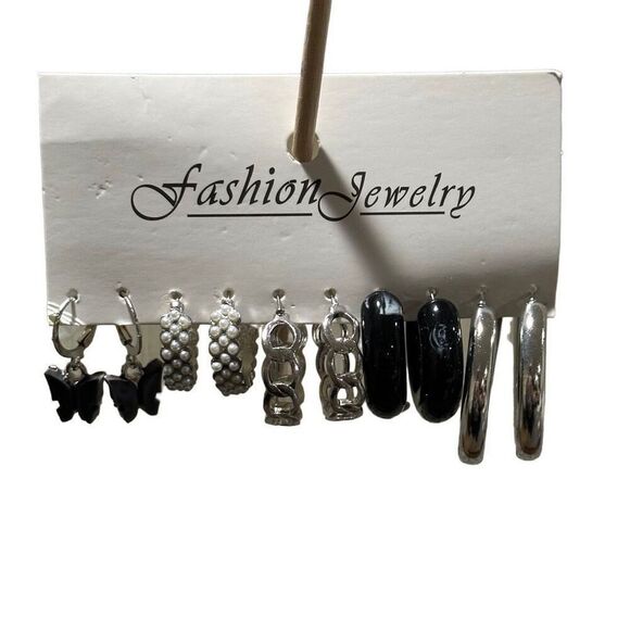 NWOT Hoop earring bundle - Picture 1 of 5